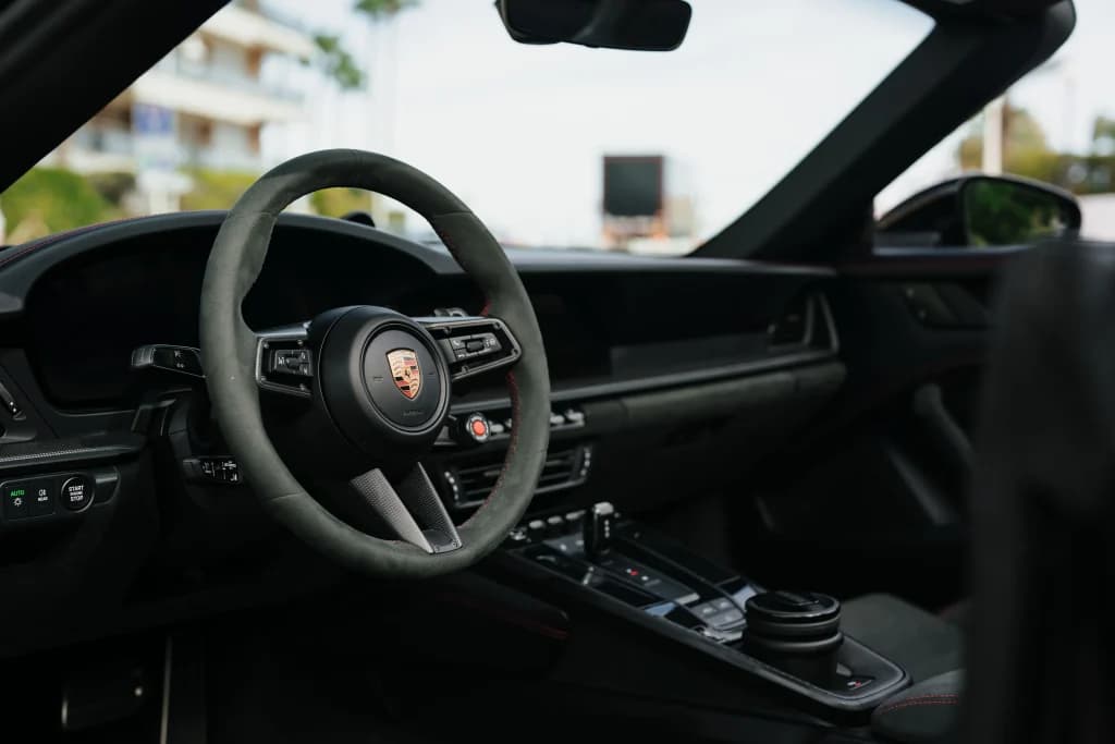 Porsche 911 Carrera 4 GTS Cabriolet - foto 1