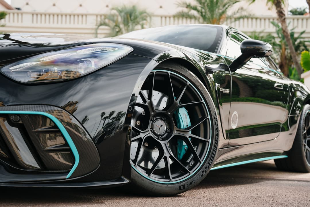 Mercedes-Benz AMG GT 63 PRO Petronas F1 Limited Edition 1-200