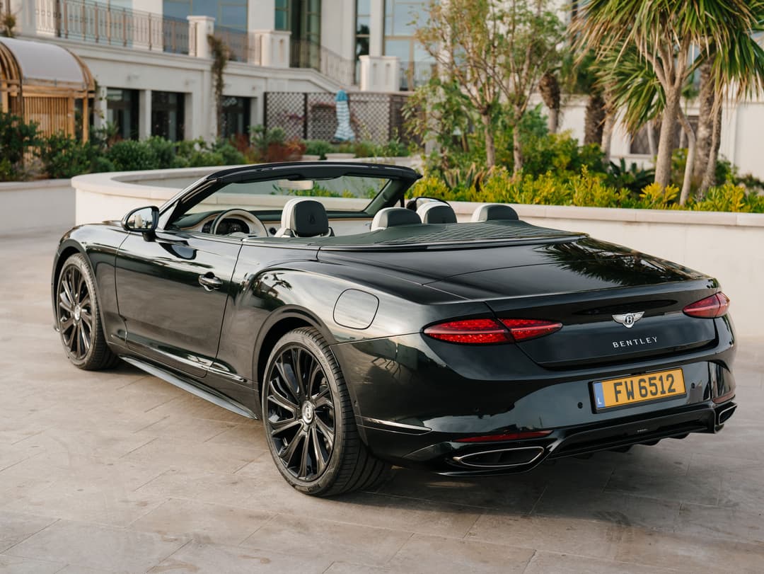 Bentley Continental GTC Speed Mulliner V8 Hybrid