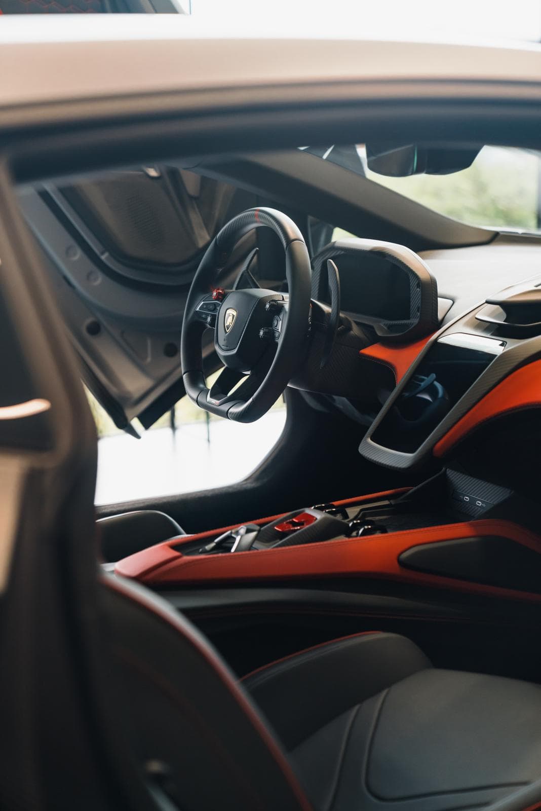 Lamborghini Revuelto