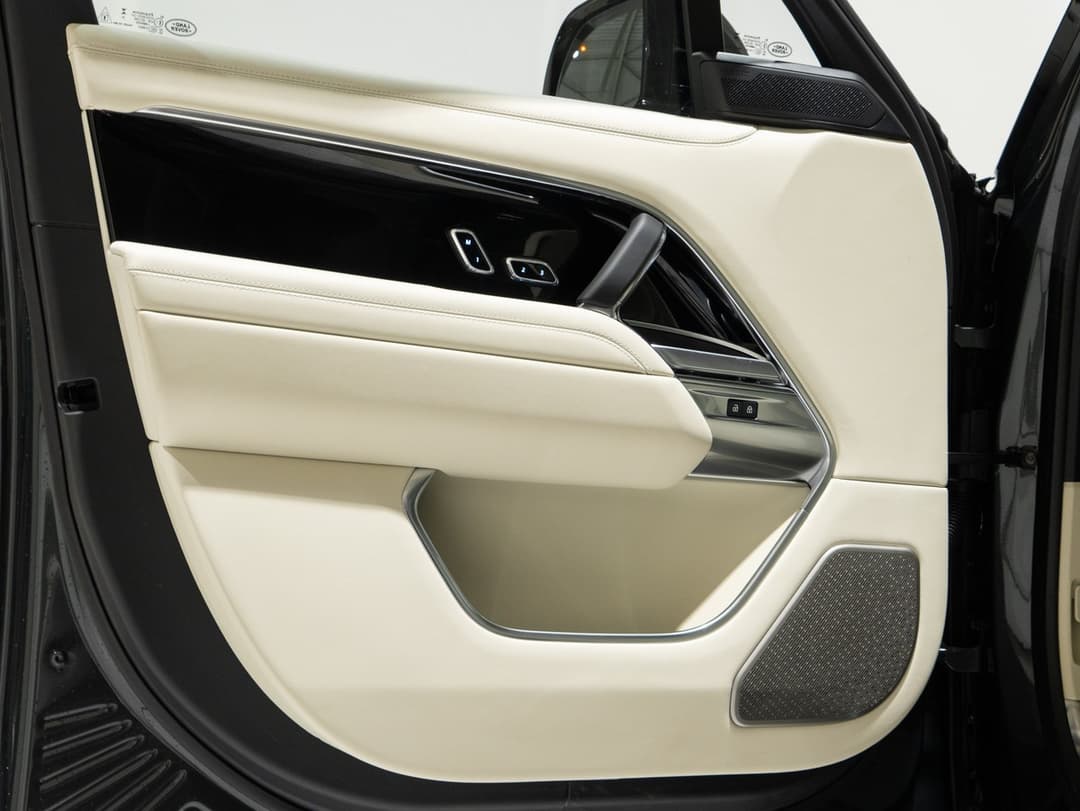Range Rover Autobiography LWB P460e Hybrid