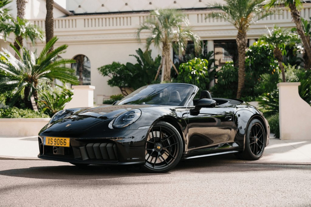 Porsche 911 Carrera 4 GTS Cabriolet